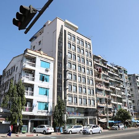 Hotel Royal King Yangon Dış mekan fotoğraf