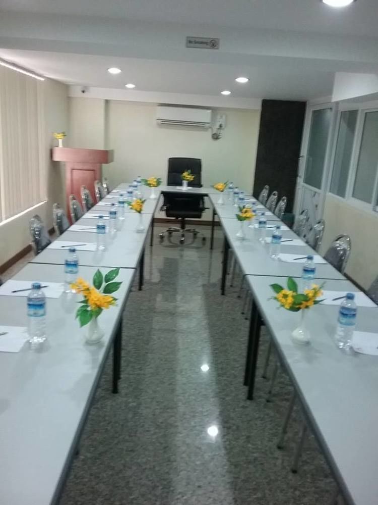 Hotel Royal King Yangon Dış mekan fotoğraf