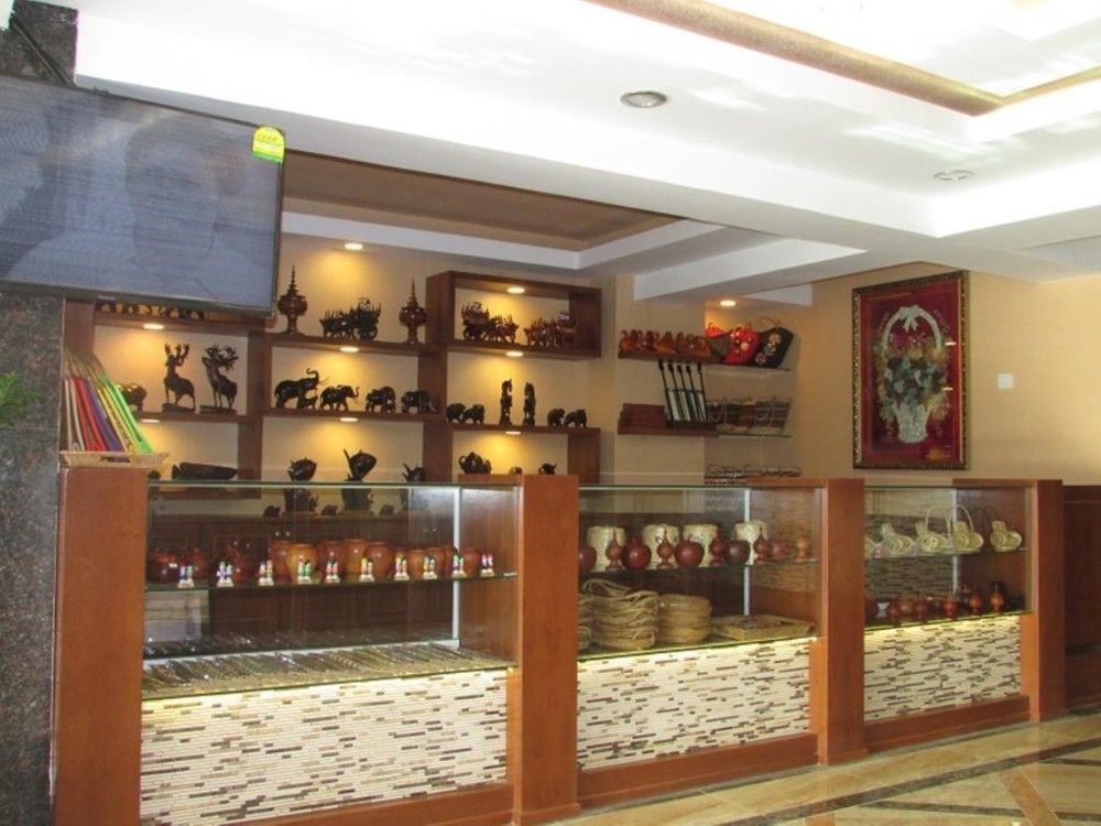 Hotel Royal King Yangon Dış mekan fotoğraf
